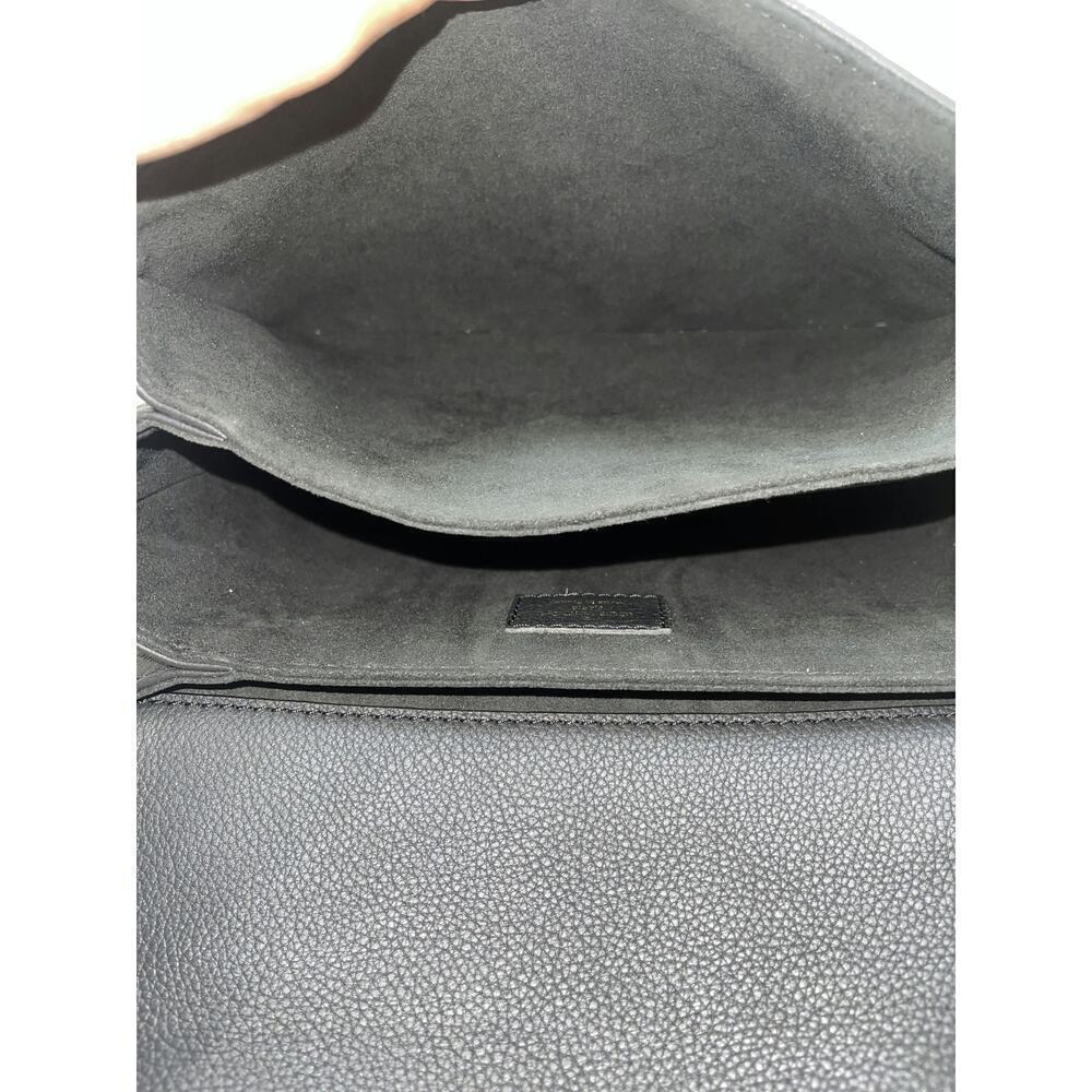 Louis Vuitton Lockme Chain PM Bag in Black - Like New Condition - Picture 4 of 7